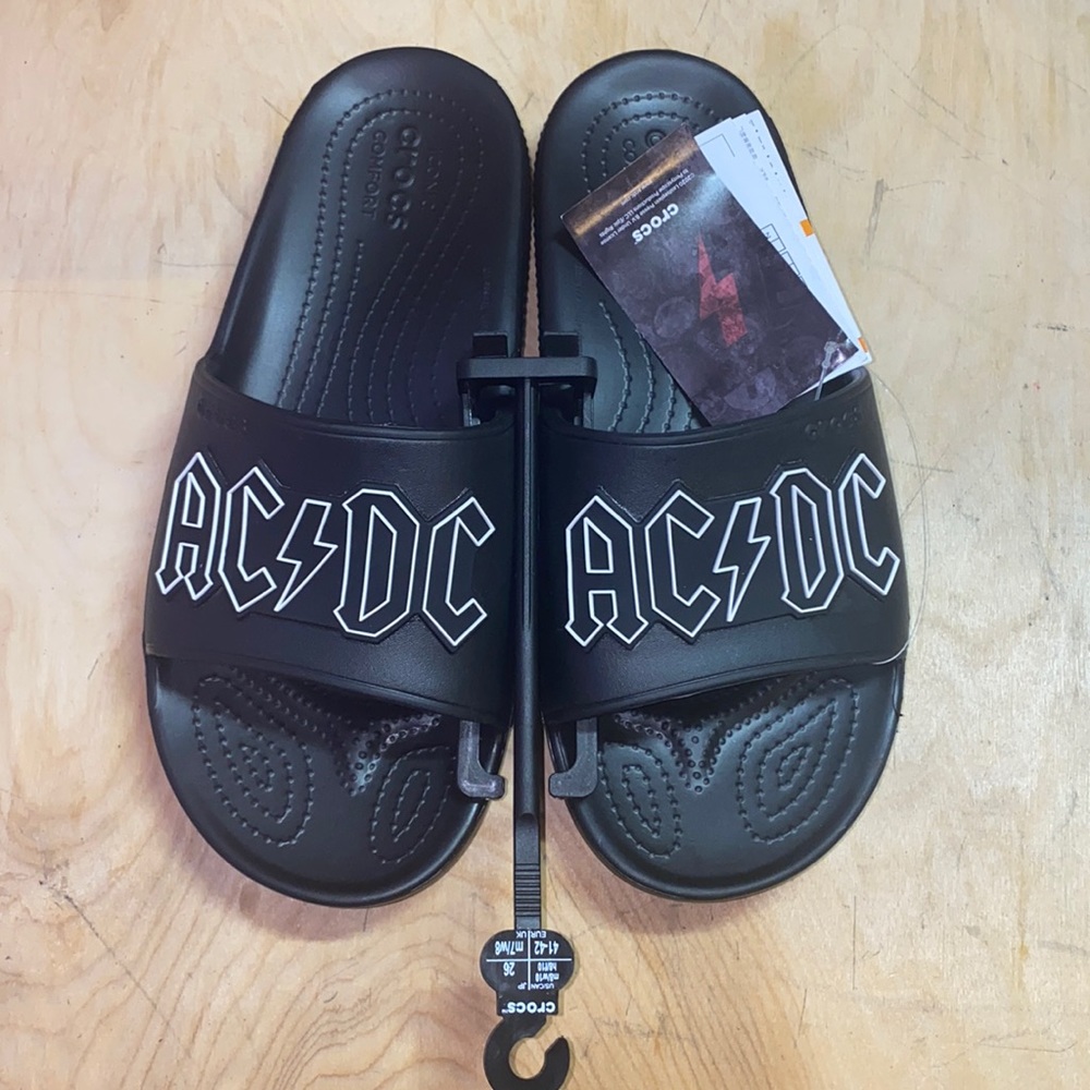 BRAND NEW 💥 AC/DC Crocs Slides